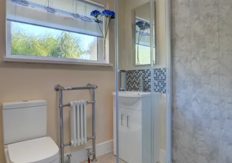 The shower room at Bay View Bungalow, Combe Martin