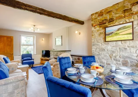 The dining area at Bay View Greencliff, Abbotsham