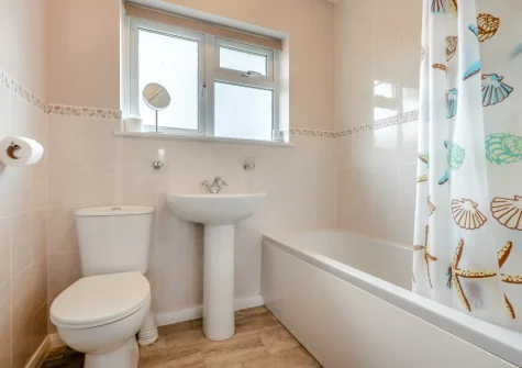 The bathroom at Bays Reach, Tregolds