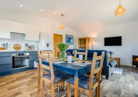 The kitchen & dining area at Beach Combers, Widemouth Bay