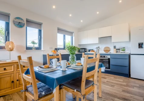 The kitchen & dining area at Beach Combers, Widemouth Bay