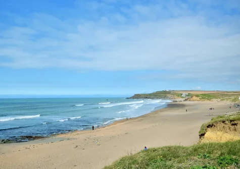 Beach Combers is pefectly located for Widemouth Bay Beach, offering three kilometres of golden sand