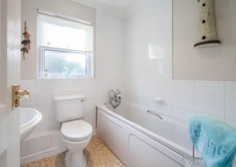The bathroom at Beach Mews, Torquay
