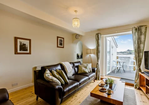 The living room at Beach View, Appledore