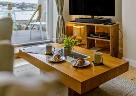 The living room at Beach View, Appledore