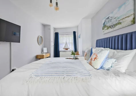 The bedroom at Beach View Suite at Astor House, Torquay