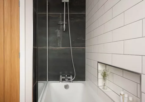 The bathroom at Beachside, Newquay