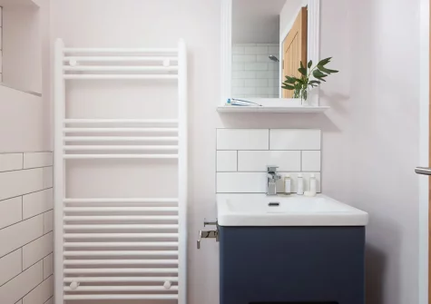 The bathroom at Beachside, Newquay