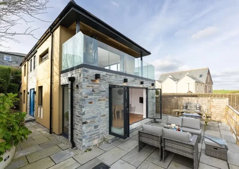 The patio, barbecue, alfresco dining & outdoor sitting area at Beachside, Newquay