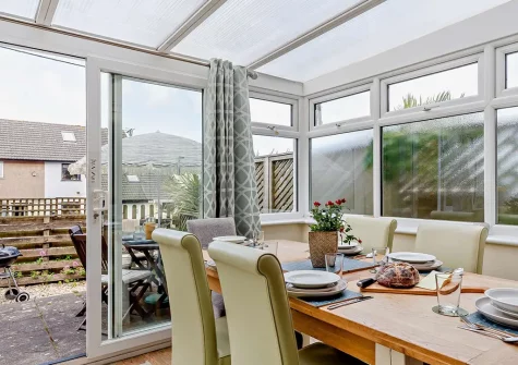 The dining area at Beachside, Porthtowan
