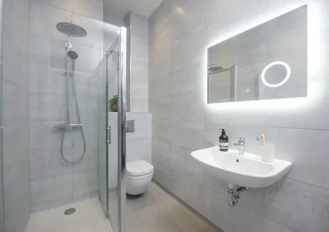 The bathroom at Beachview Apartment 8, Crantock