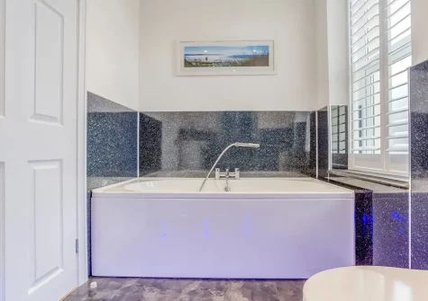 The bathroom at Beacon House, Bideford