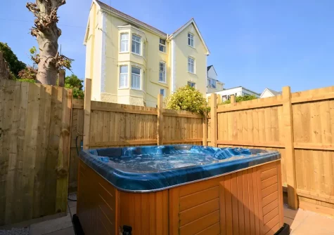 The hot tub at enclosed lawn garden