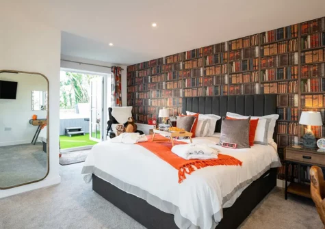 The bedroom at Bear Cottage, Cusveorth Coombe