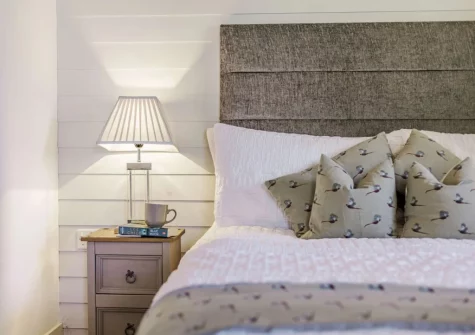 The bedroom at Becks Meadow Lodge, Black Torrington