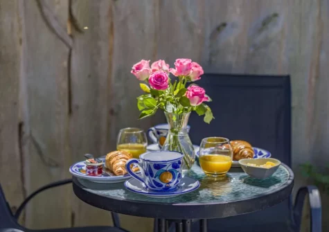The decked patio & outdoor sitting area at Becks Meadow Lodge, Black Torrington