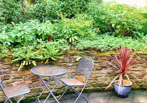 The patio at Beehive Cottage, St Breock