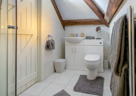 The en-suite shower room at Bella's Place, Ponsanooth