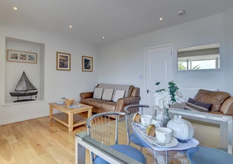 The living & dining area at Belle View, Ilfracombe