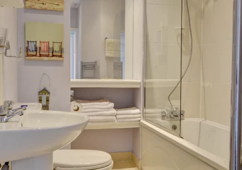 The bathroom at Belle View, Ilfracombe