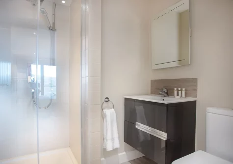 Bedroom #4 en-suite at Ben's Beach House, Portreath