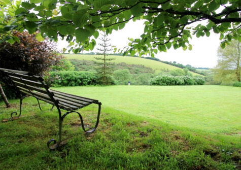 The garden at Bentwitchen Barn Cottage, North Heasley