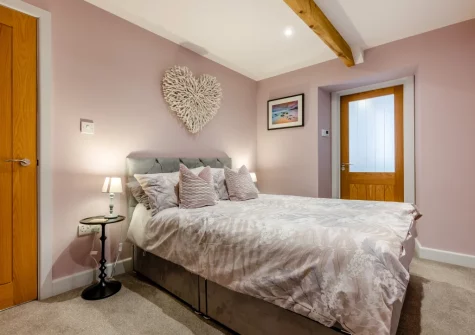 Bedroom #1 at Berea House, Polperro
