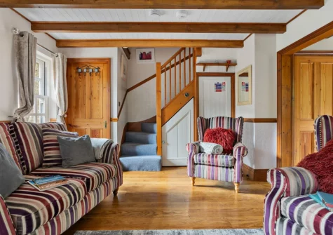 The living room at Beryas Cottage, Buryas Bridge