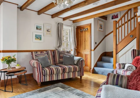 The living room at Beryas Cottage, Buryas Bridge
