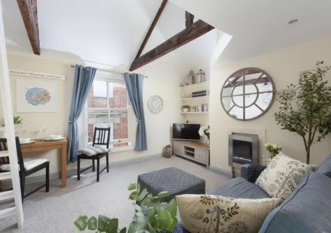 The living & dining area at Bessie Ellen's Cottage, Fowey