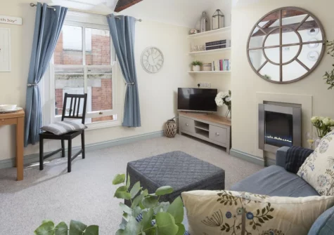 Bessie Ellen's Cottage, Fowey is a characterful one-bedroom retreat on a quiet lane in the heart of this harbour town, with quirky split-level living, a mezzanine reading nook, and Fowey's picturesque quayside just moments from your door.