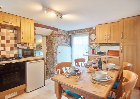 The kitchen & dining area at Bickle Bice, Minions