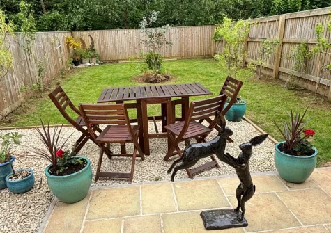 The patio, alfresco dining area & garden at Birches, Bampton