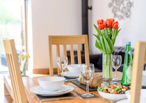 The dining area at Bluebell Barn, Alfardisworthy