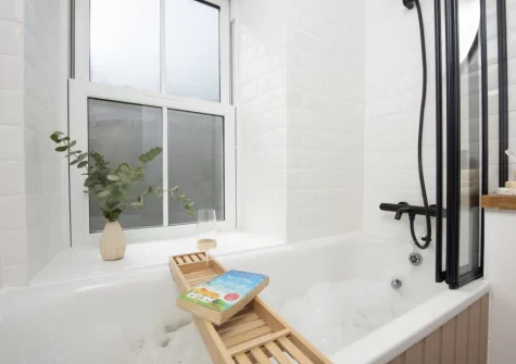 The bathroom at Bluebell Cottage, St Ives