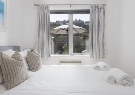 Bedroom #1 at Bluebirds, Polzeath