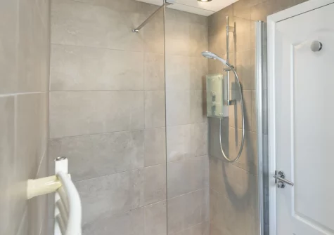 The shower room at Bluebirds, Polzeath