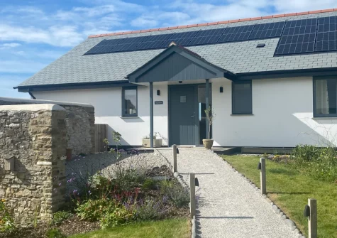 Boatlake Barn is a stylish semi-detached, single-storey barn with a large enclosed garden & unsurpassed sea views