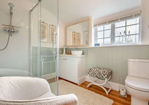 The first floor shower room at Bobs Cottage, Padstow