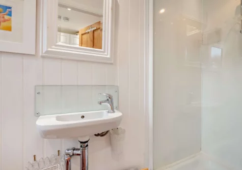 The ground floor shower room at Bobs Cottage, Padstow