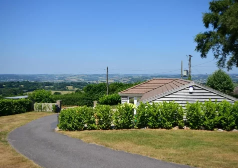 Borders Edge Lodge is an ideal base for touring the South Devon coastline and popular nearby beaches