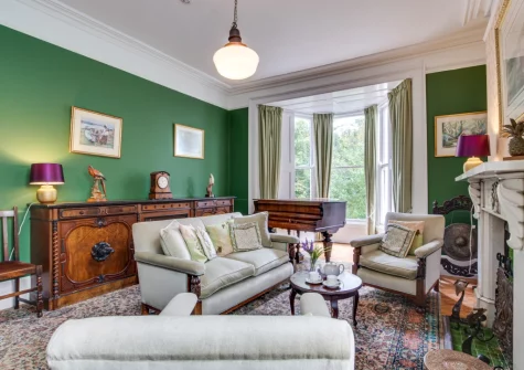 The living room at Boslandew House, Mousehole
