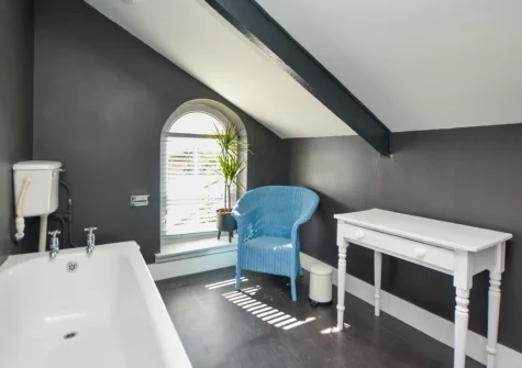 The bathroom at Boslandew House, Mousehole