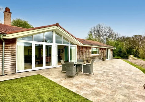 The patio, barbecue & alfresco dining area at Bourne Lodge, Witheridge