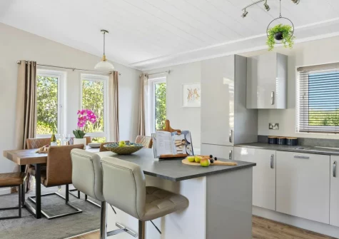 The kitchen & dining area at Bramble Lodge, 12 Roadford Lake Lodges, Broadwoodwidger