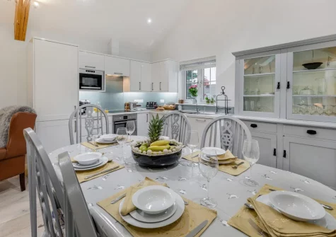 The kitchen & dining area at Bretagne, Cadgwith