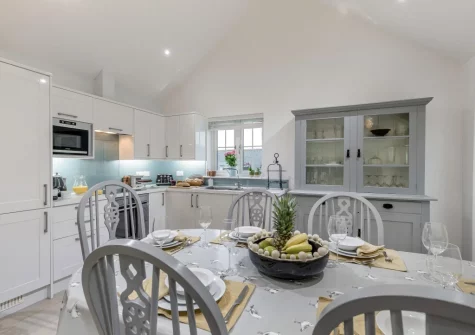The kitchen & dining area at Bretagne, Cadgwith