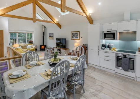 The kitchen & dining area at Bretagne, Cadgwith