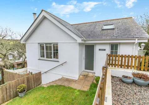 Bretagne is a stylish, modern property in the picture-perfect Lizard Peninsula