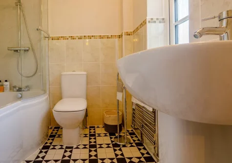 The bathroom at Bridgemead, Branscombe